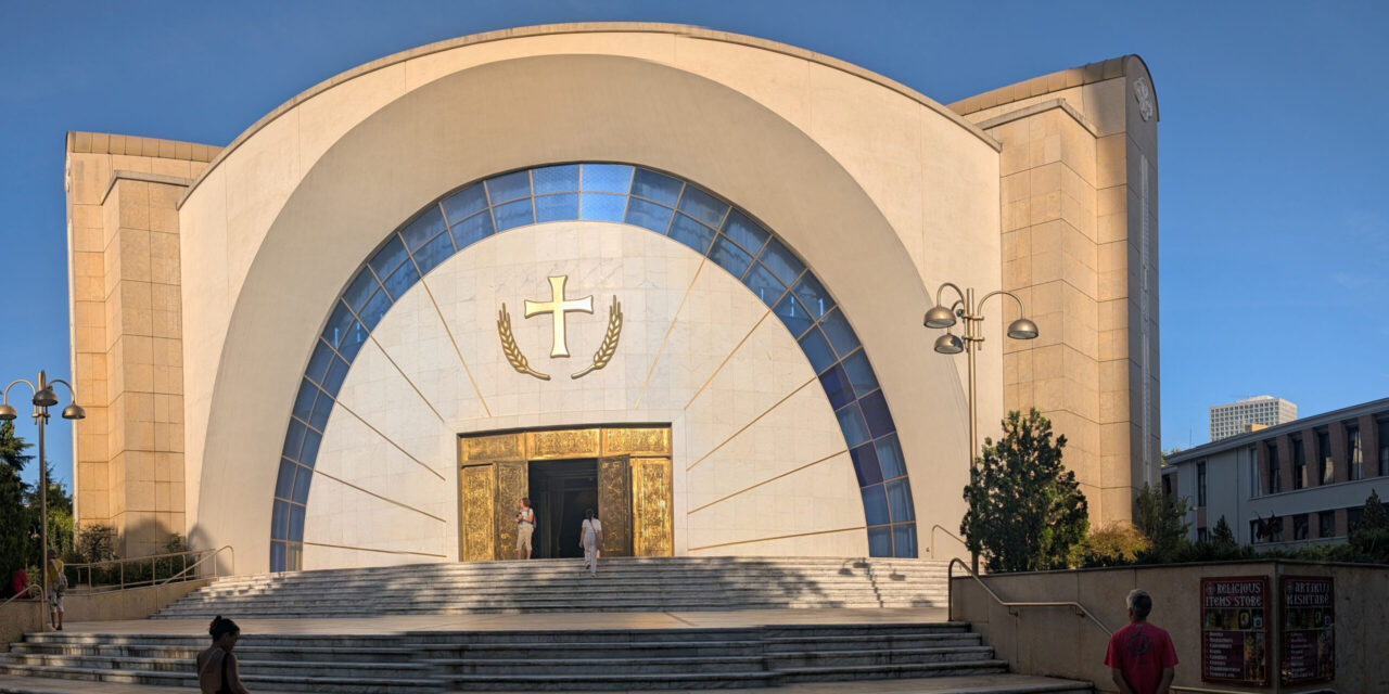Albania cycle tour – Tirana